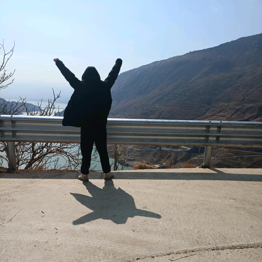 特立独行的某某