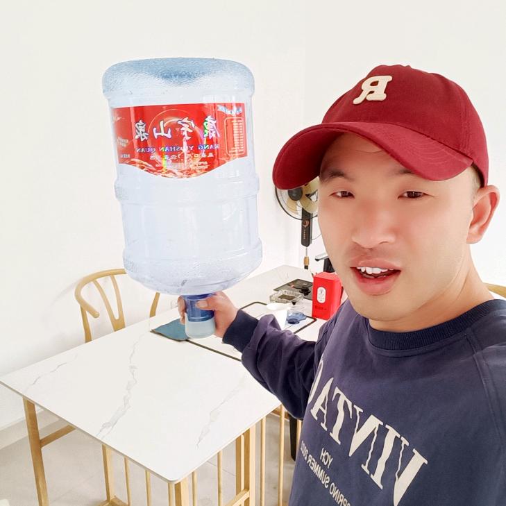 衡东新溪溪开车送水