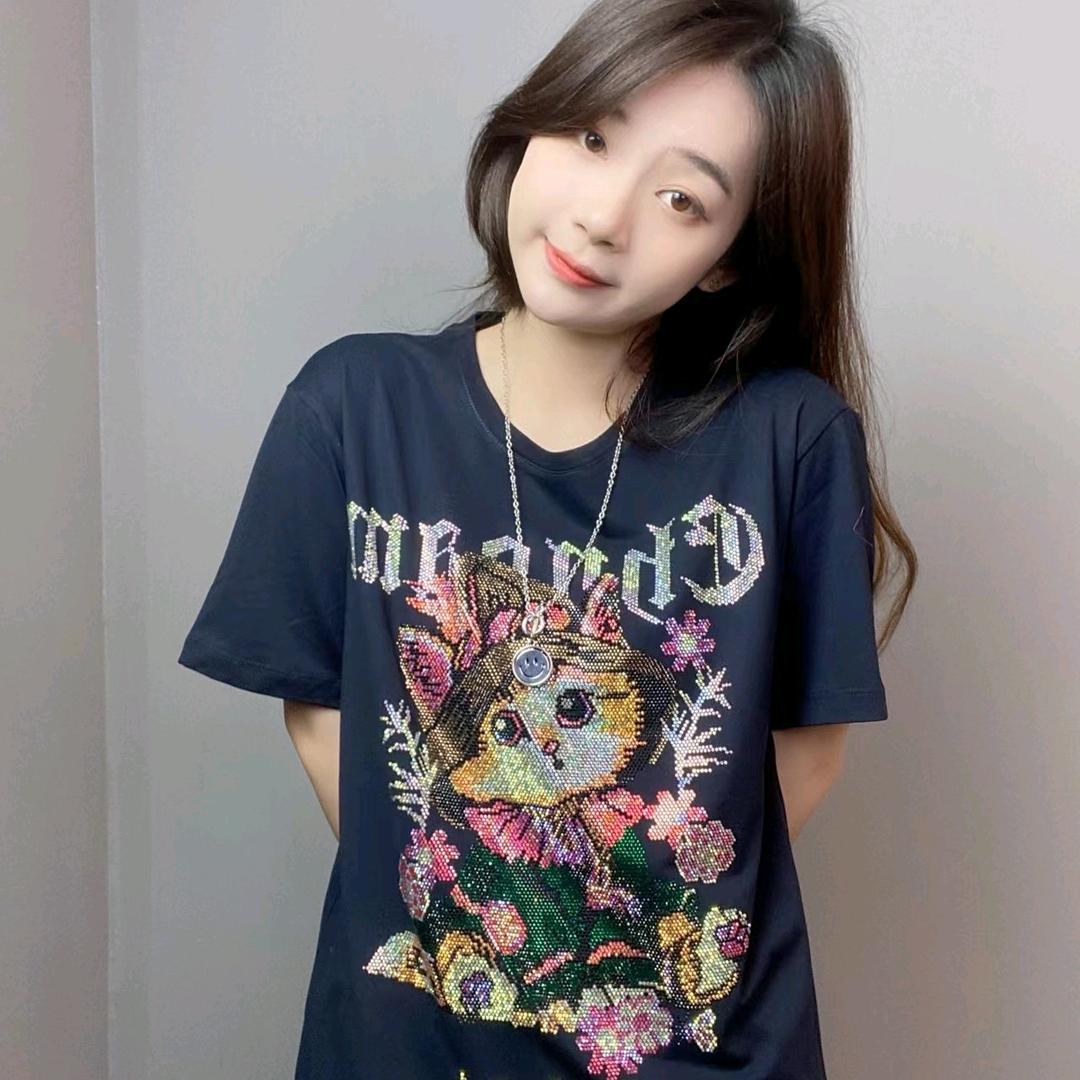 衣诺BC服饰(烫钻女装)