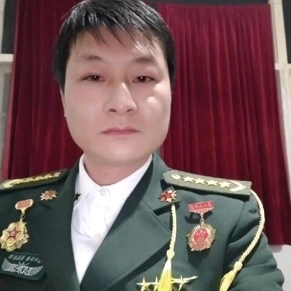 《中国君王》明月武装起世。