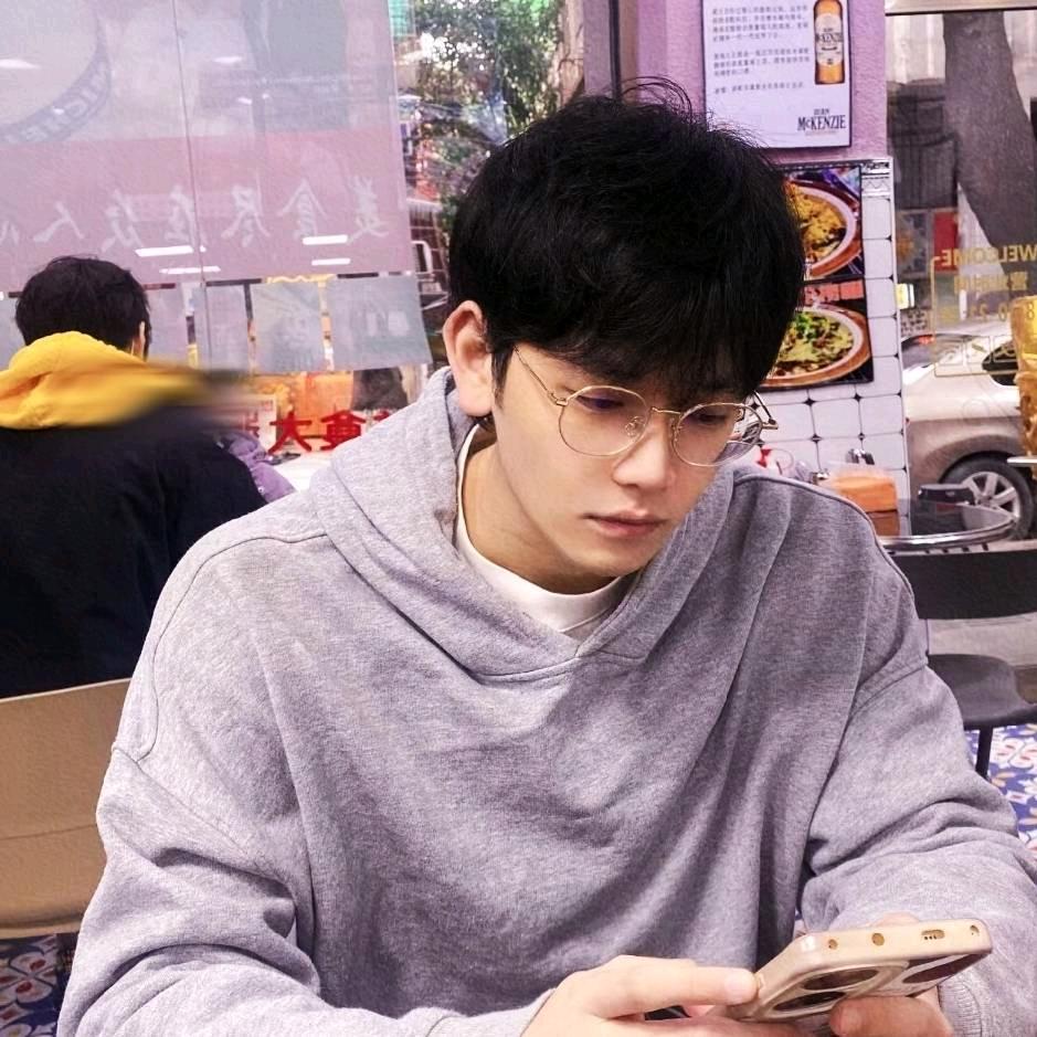 小羊超爱冰可乐🌛