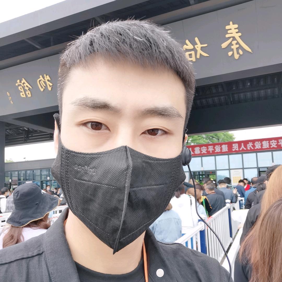 石头。