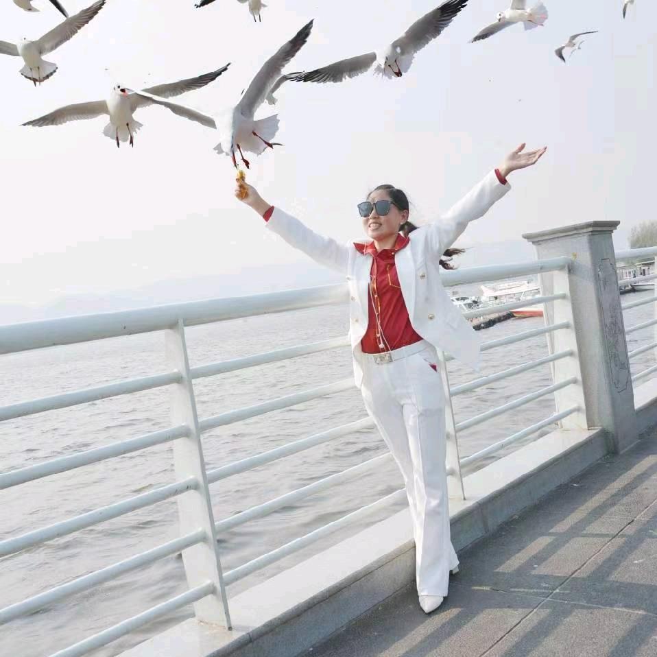 家有三宝.李姐