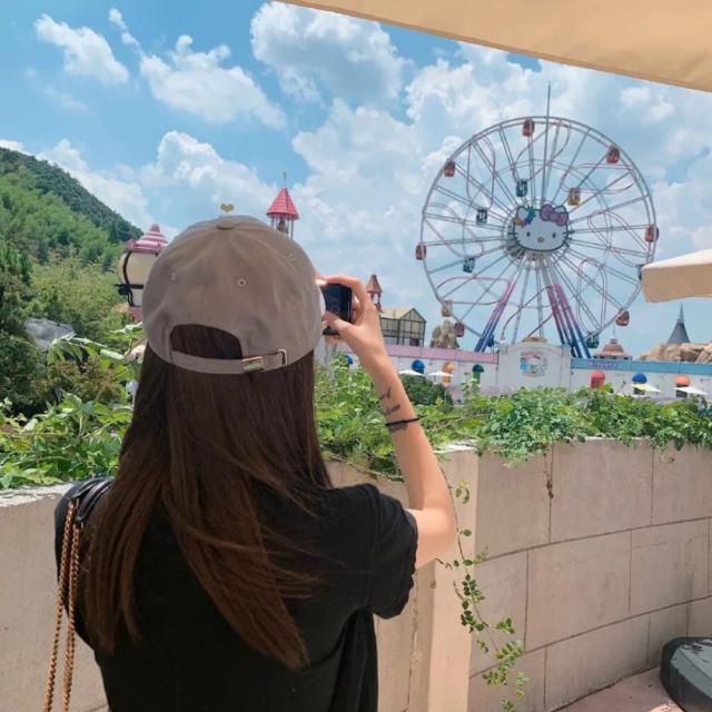 浅笑- ̗̀(๑ᵔ⌔ᵔ๑)嫣然