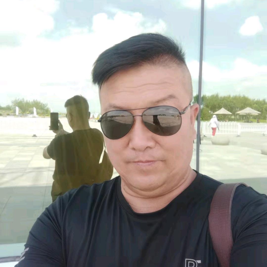 飞向蓝天的雄英