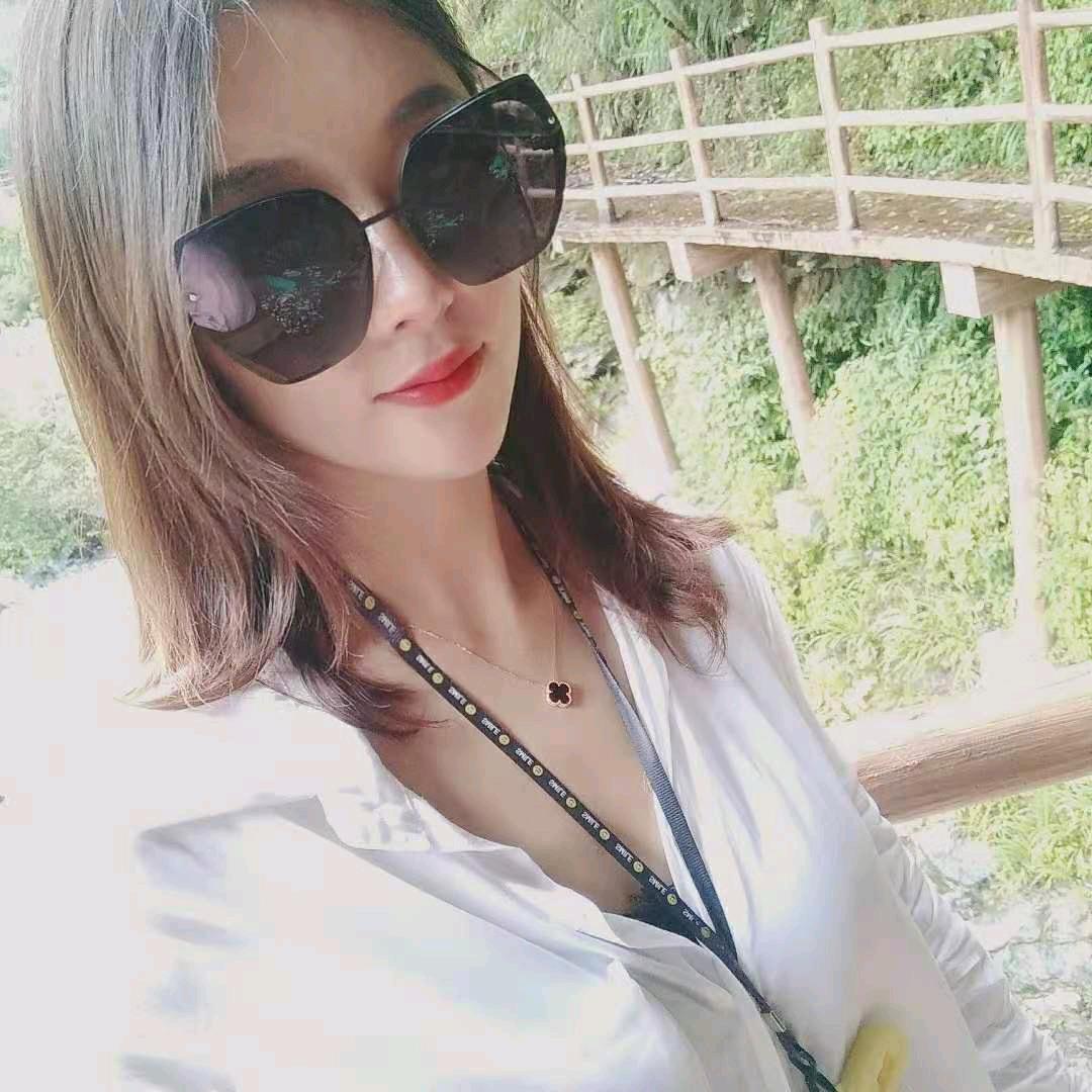 @张依冉