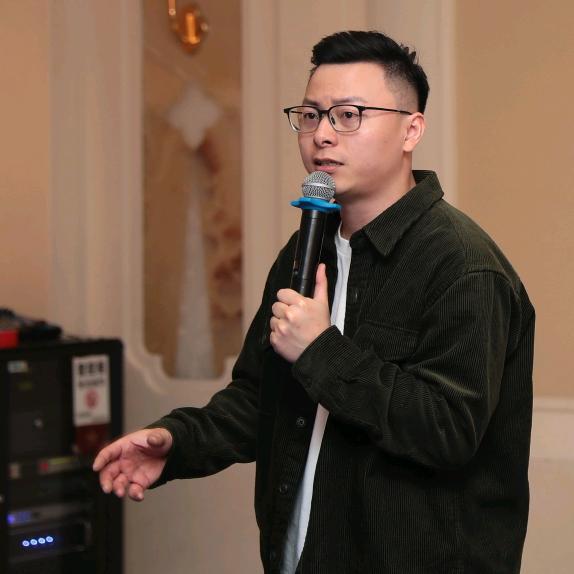 酒吧开老斯