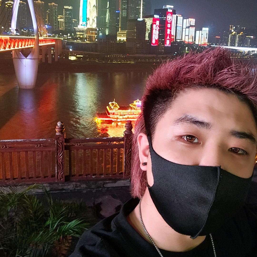 🚬吴先生"