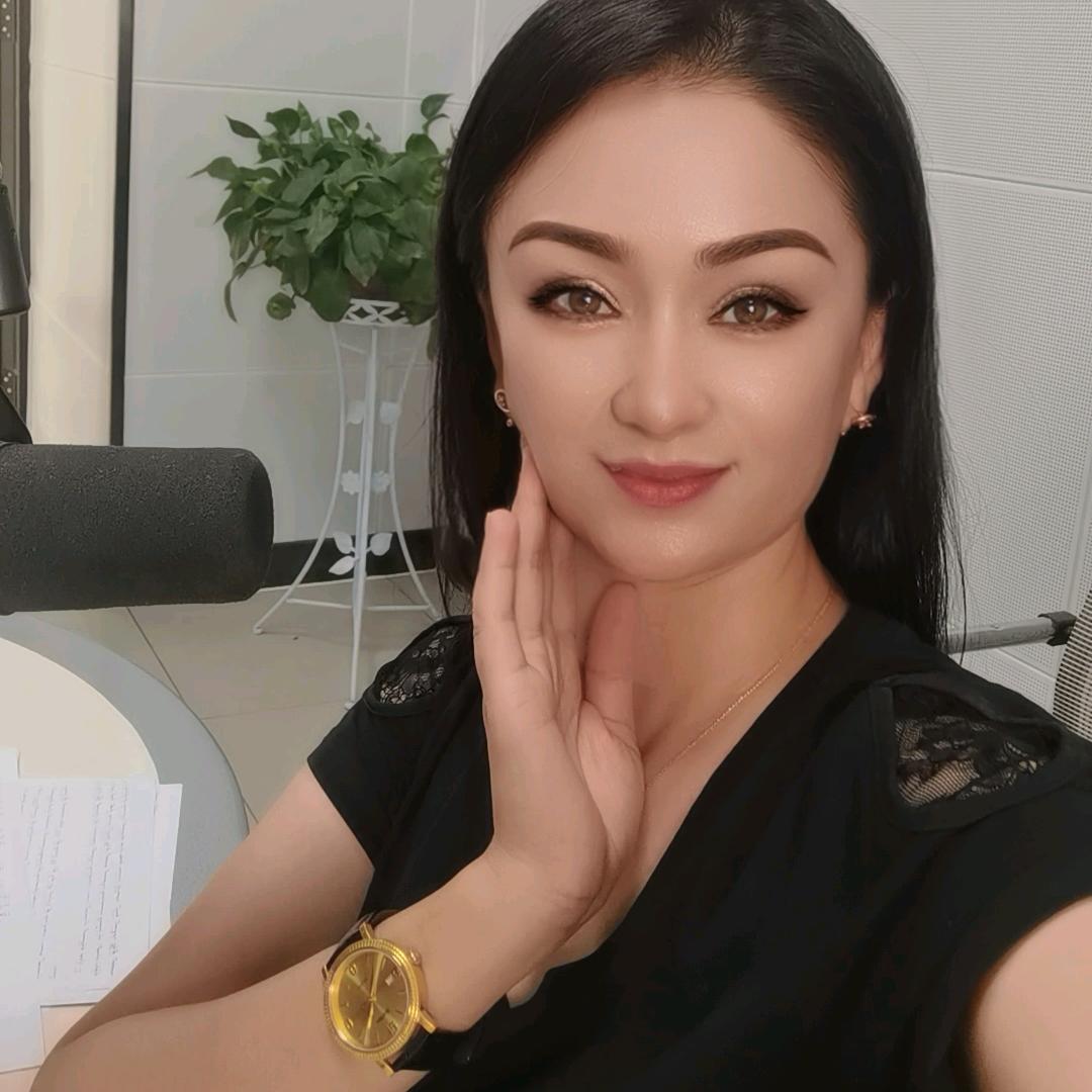 和田县融媒体中心 - 主播玛依热