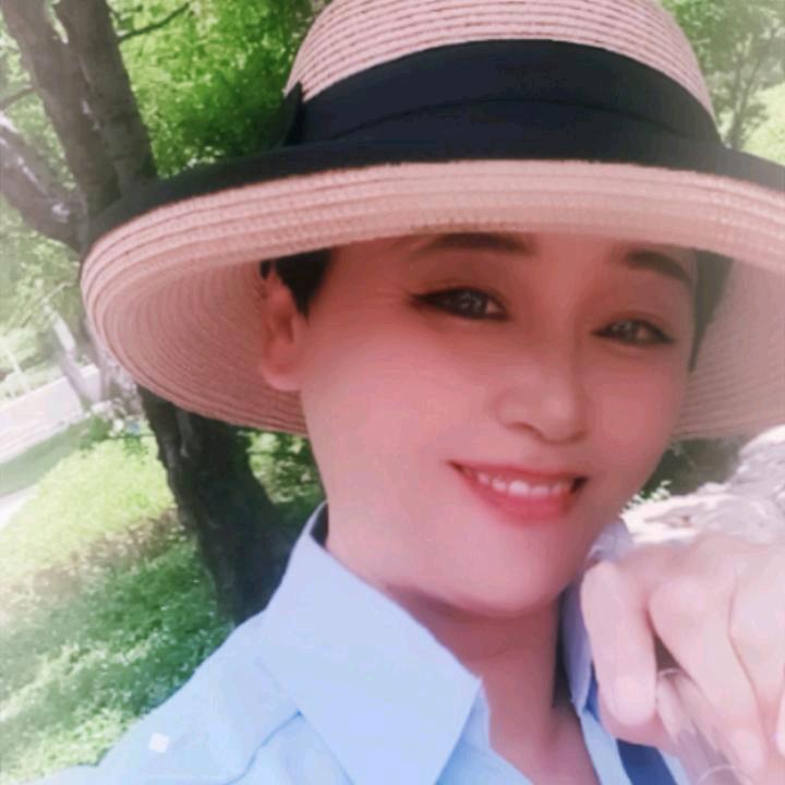 山里红伤感情歌🎤直播创业代货