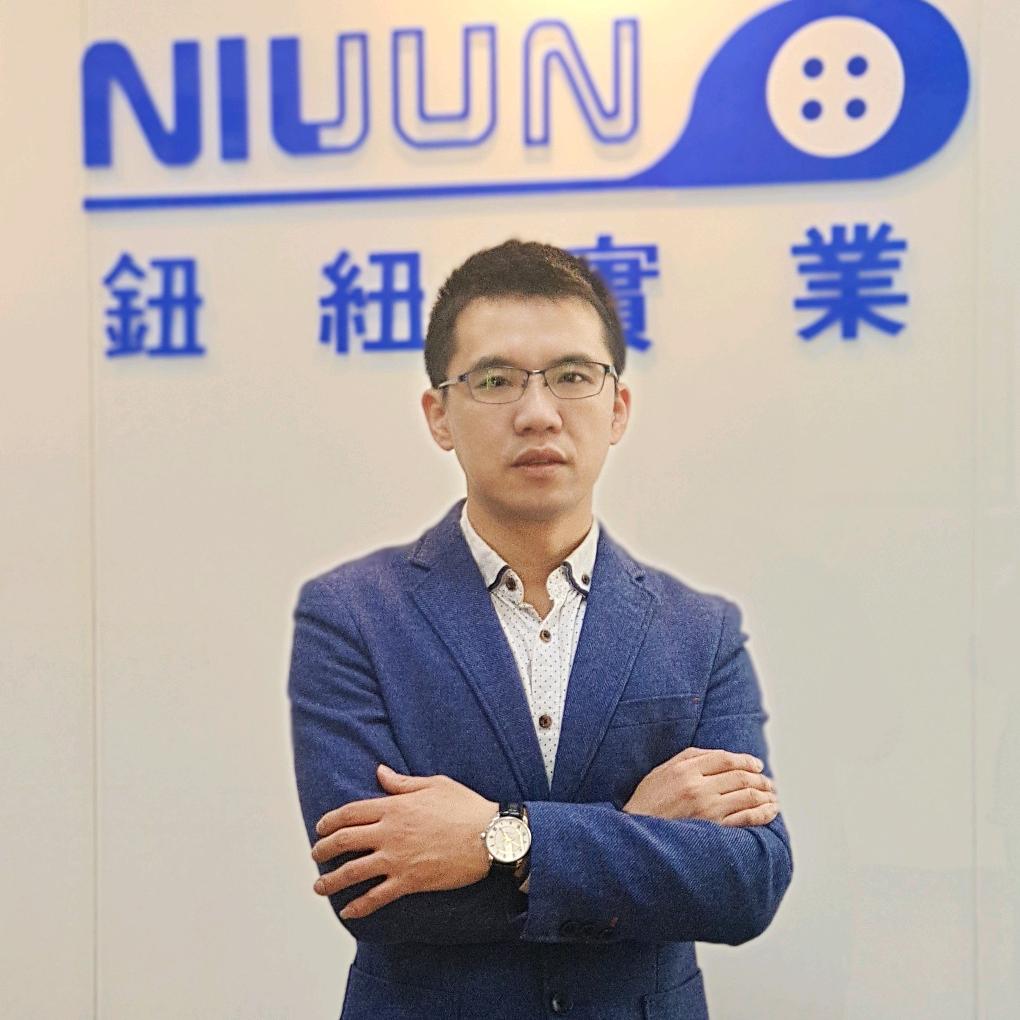 钮扣工厂赵老斯