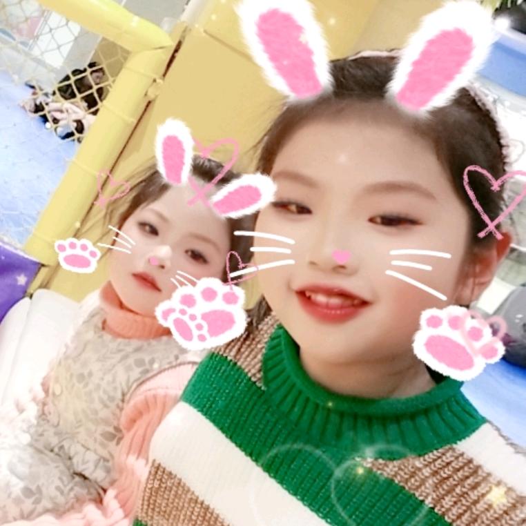 骑自行车逛酒吧