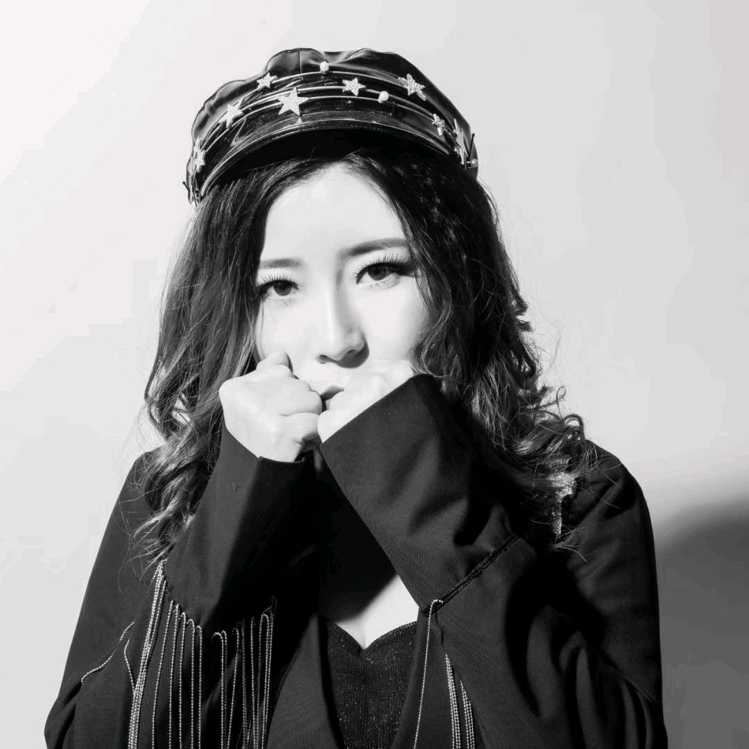 臭宝堂堂妈(*^ω^*)