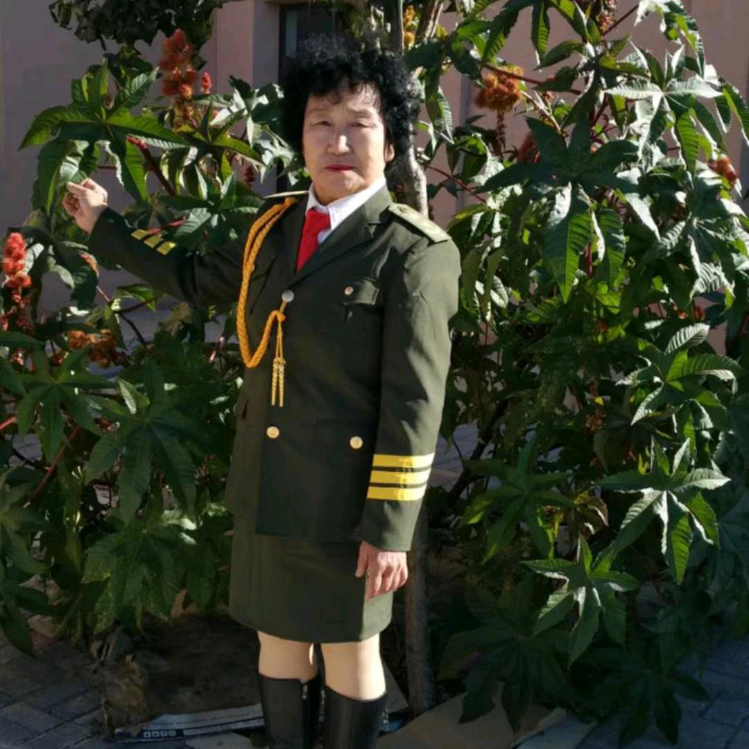 蓝婷_257576461
