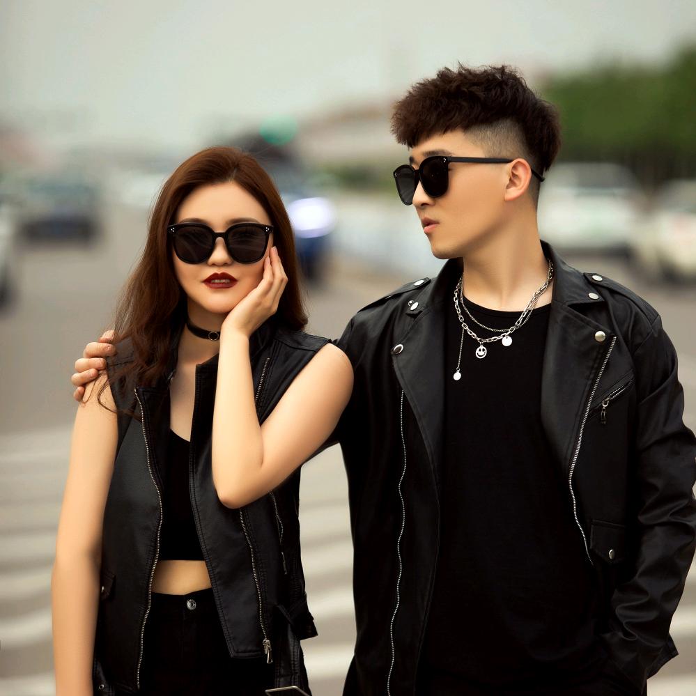 ℡假装不正经　　　      　　　╲