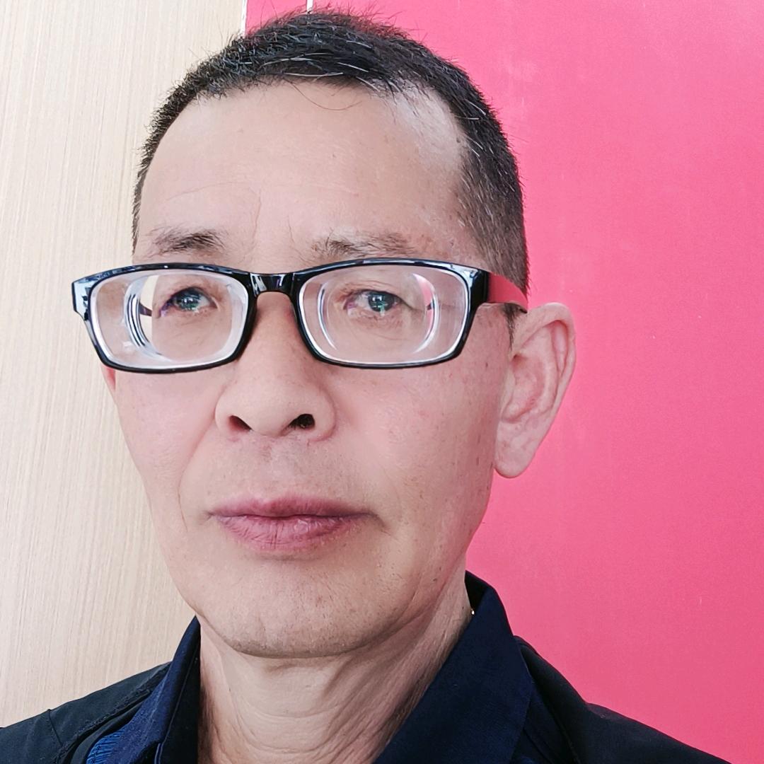 镜哥（1）号：每天上午10：18分开播