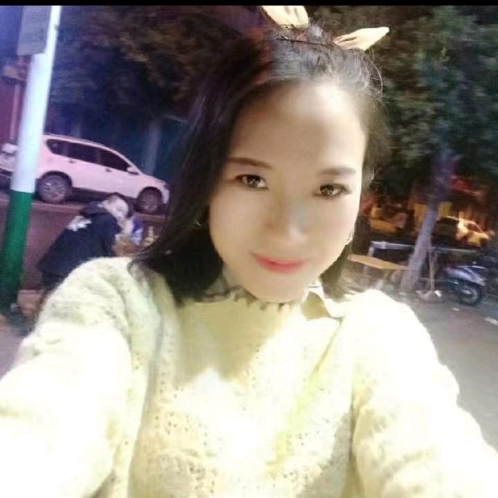 静静v（等你们直播？，！…………你他她）