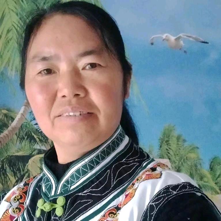 沁心余