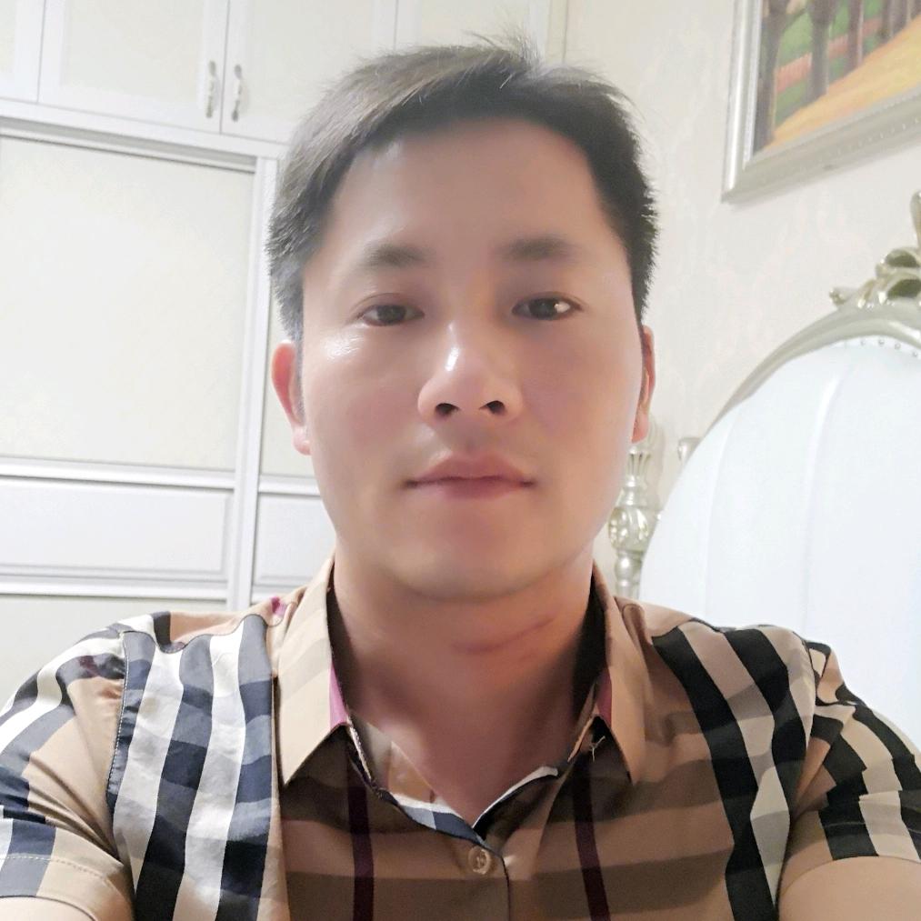 三毛大排档，毛哥