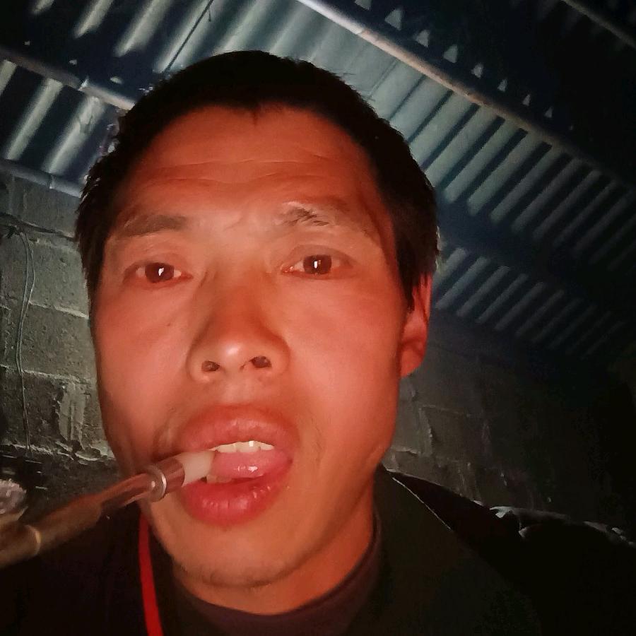 张福荣