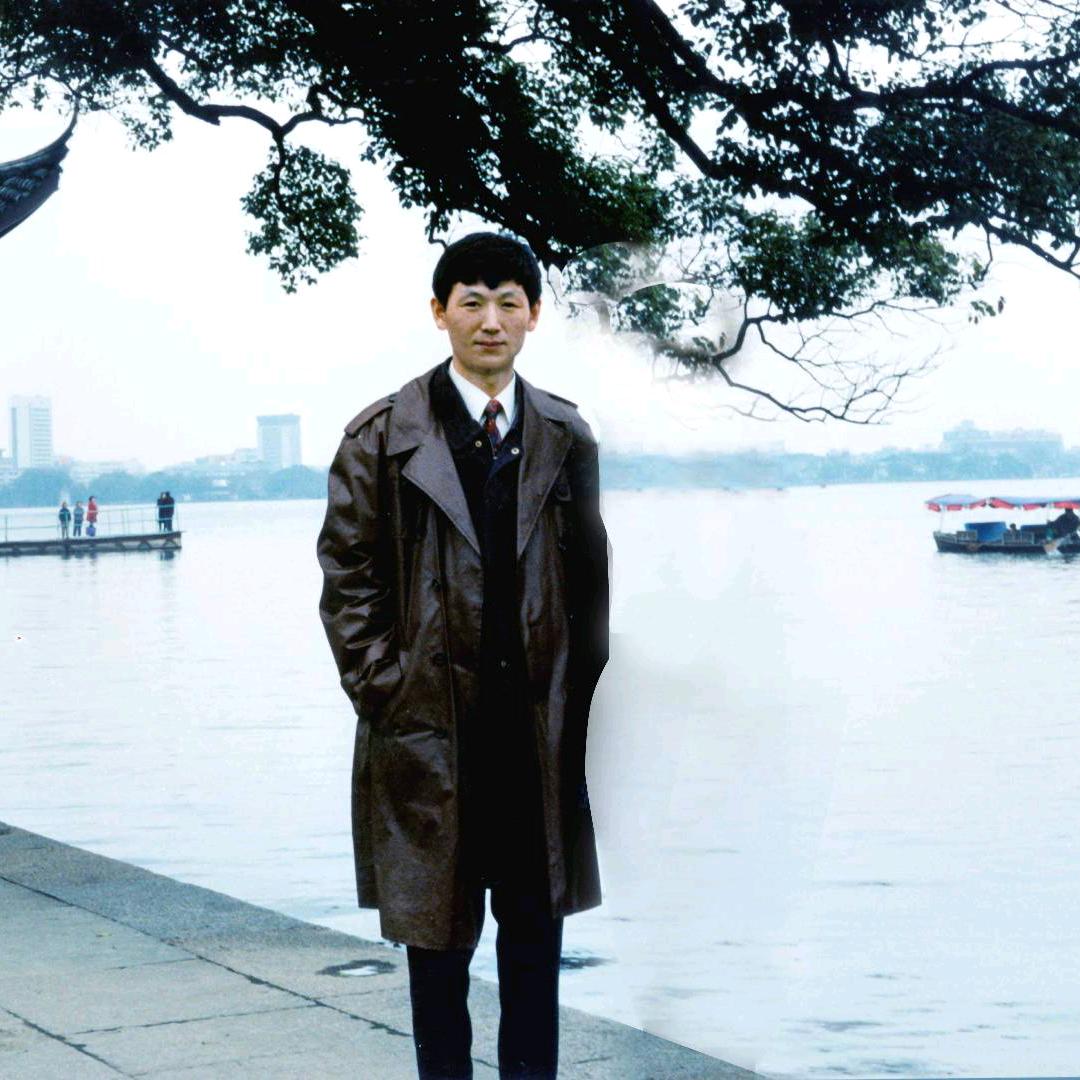 德华