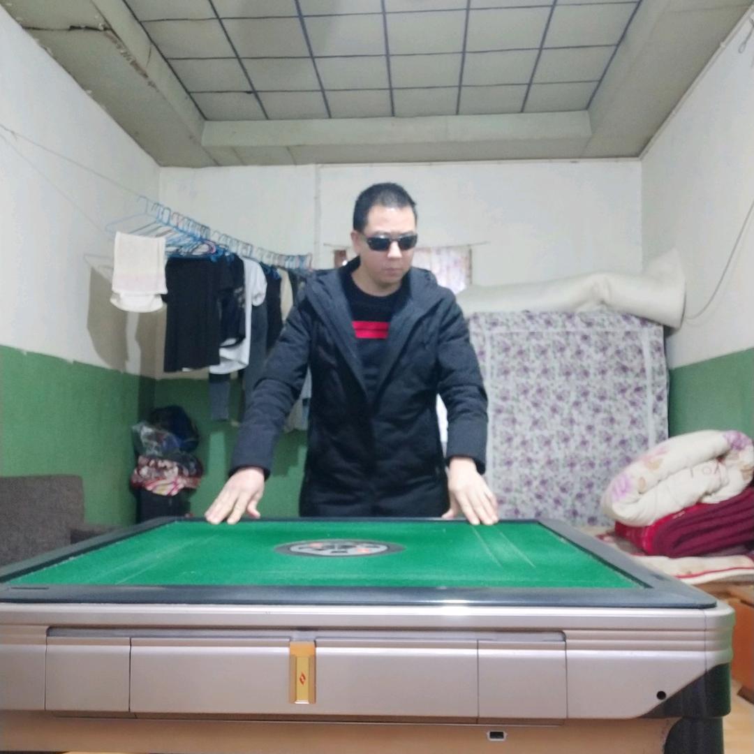 带刺的评论，习惯单身。