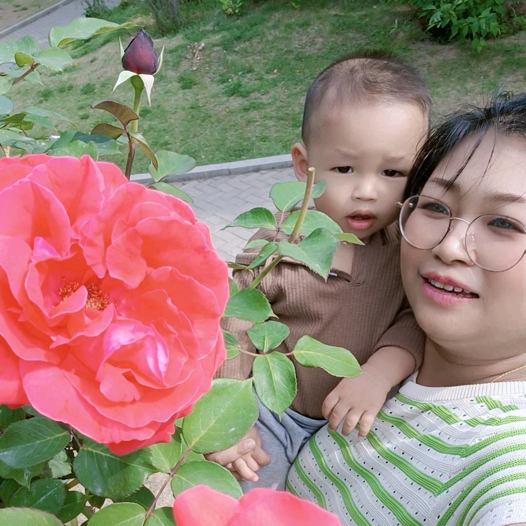 ꧁🎀钱多多🎀꧂