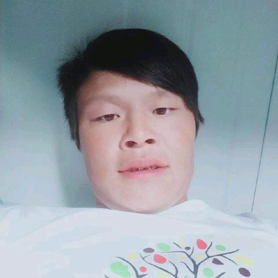 天在下雨我在想你