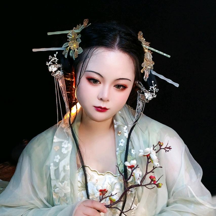加罗丽娅（俐俐）