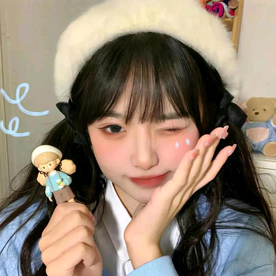 村里在逃翠花º