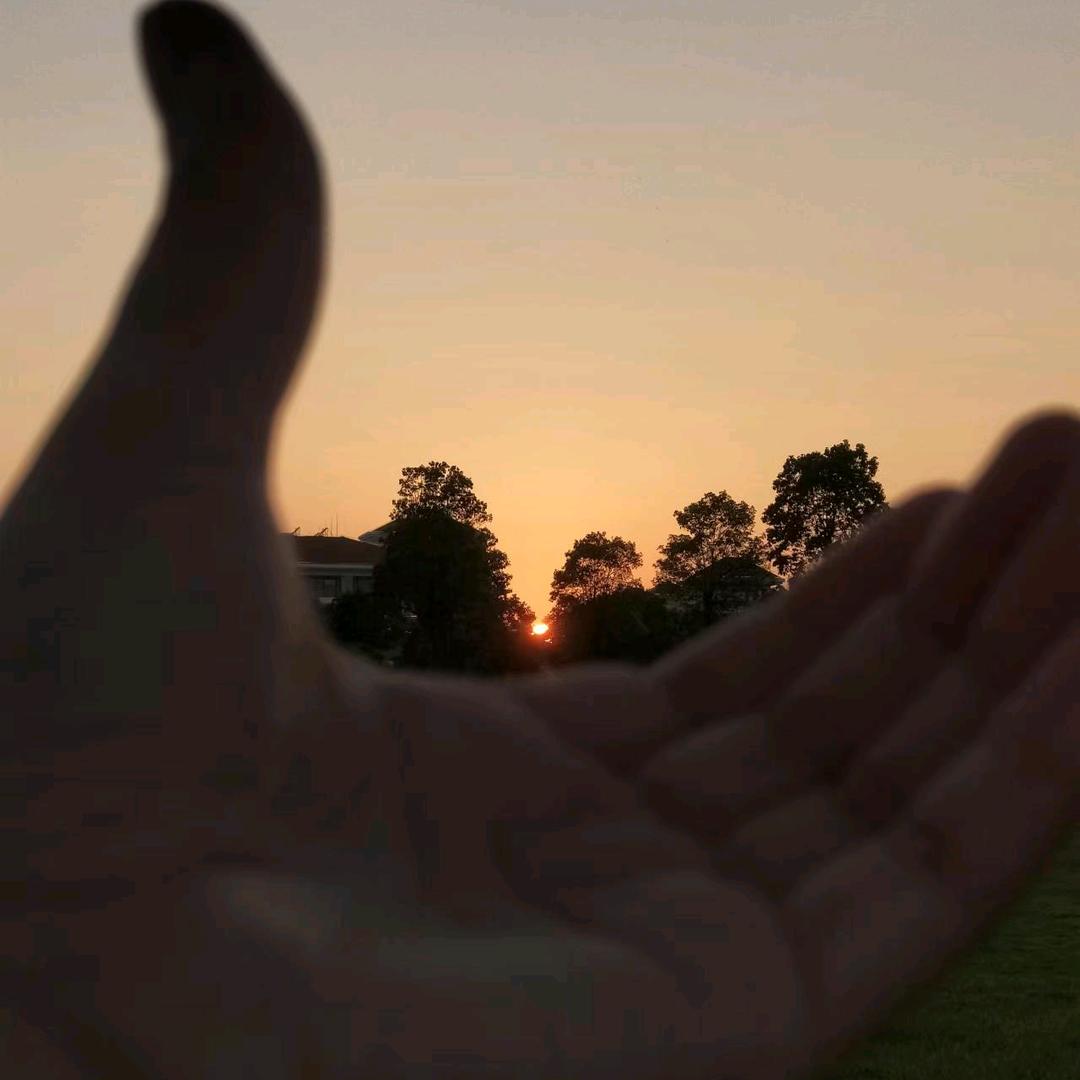 容妈直播（9: 10首播）