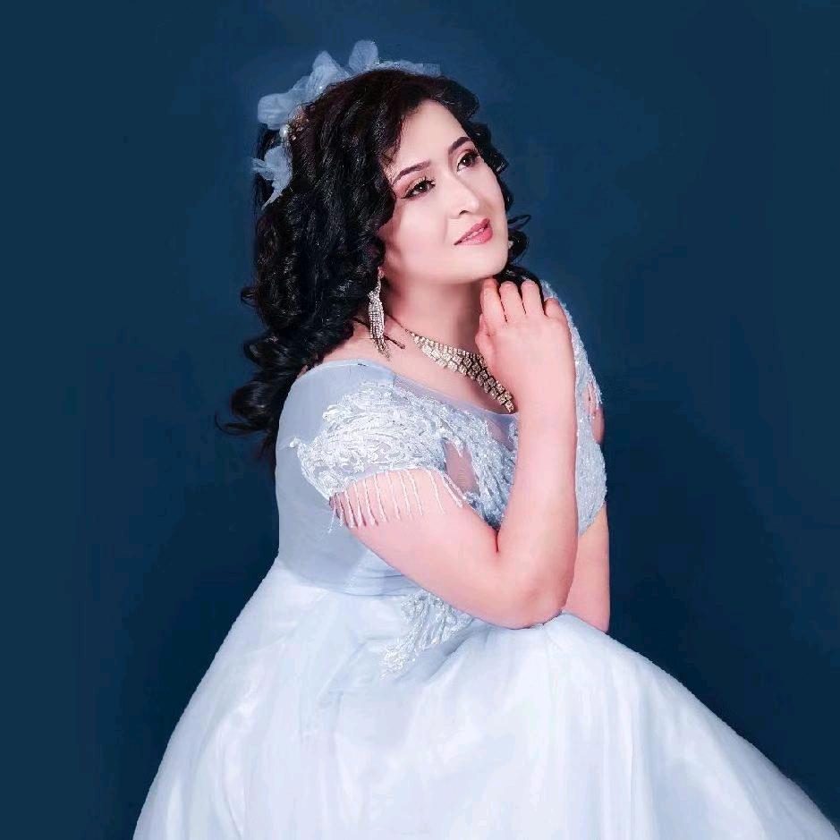 比丽克孜（阿图什市花体服装店）