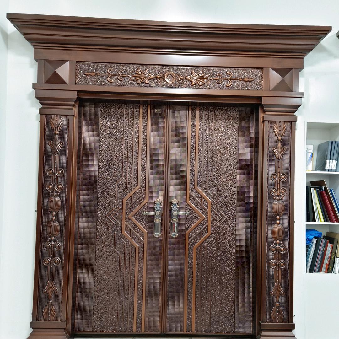 茂大铭门、木易