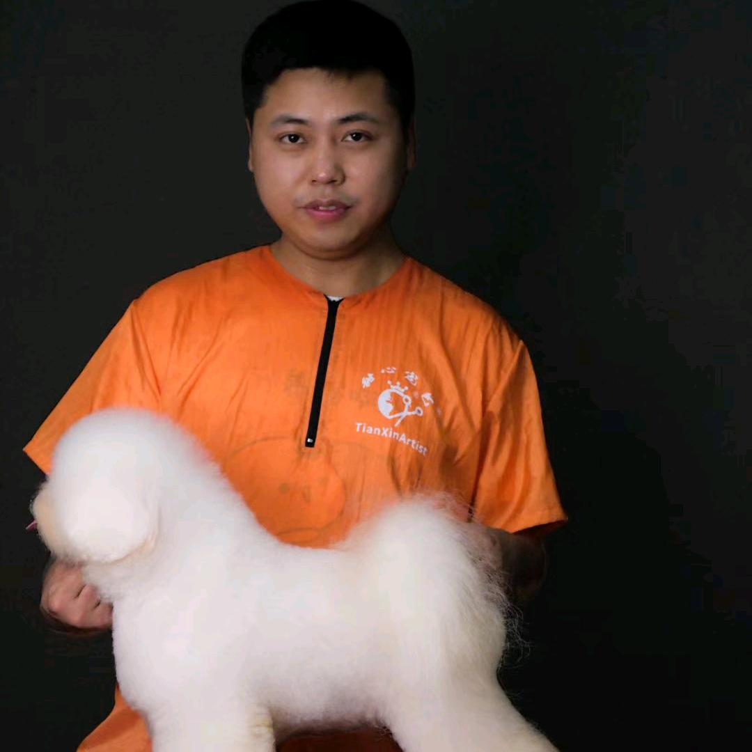 是小石吖。