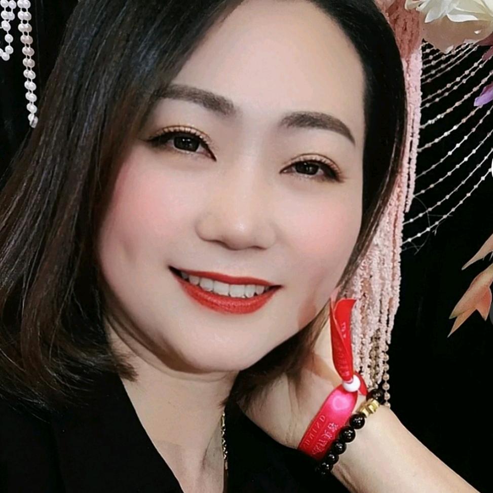 莲娜@