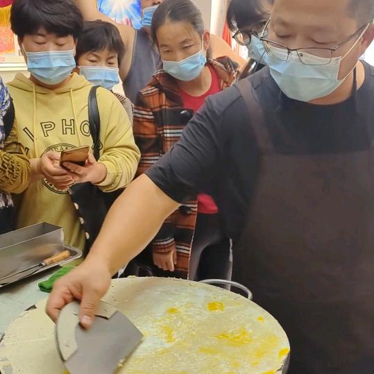 不收费教煎饼的曾哥