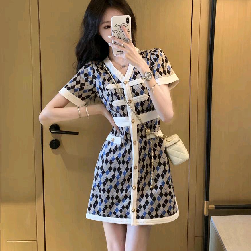 灵秀服饰