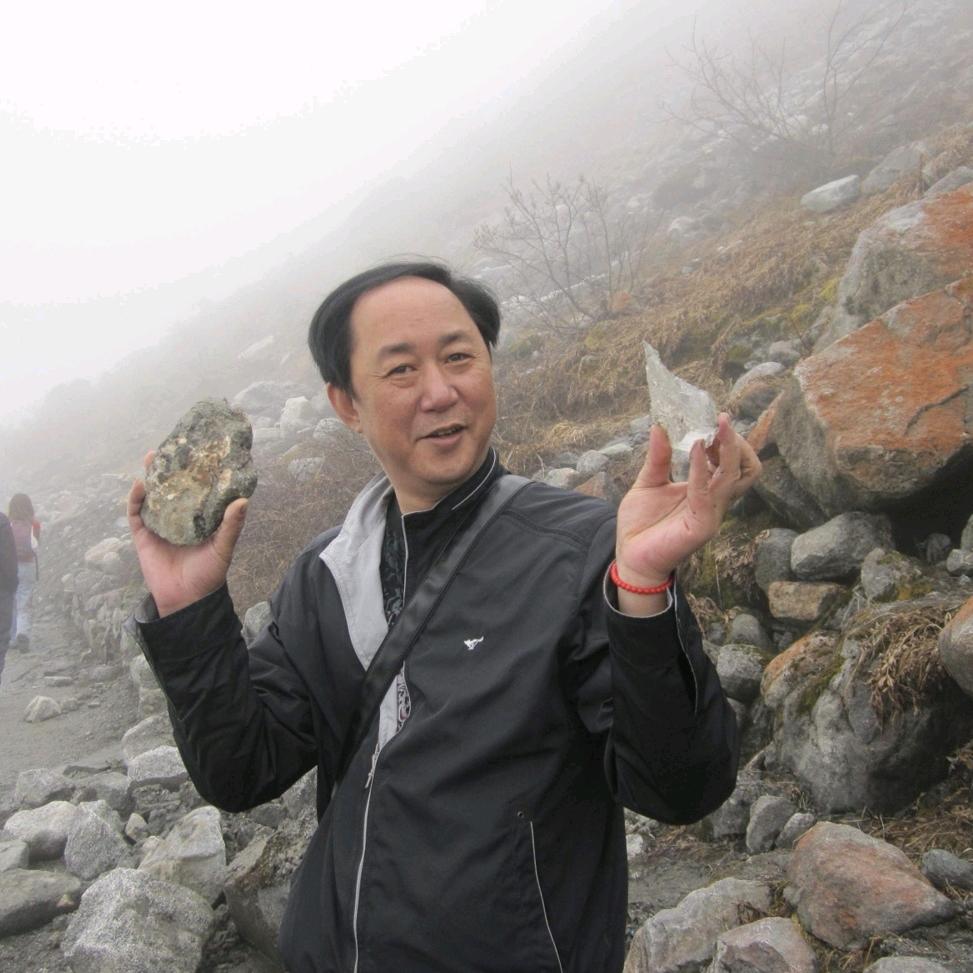 泸州长江石；开明
