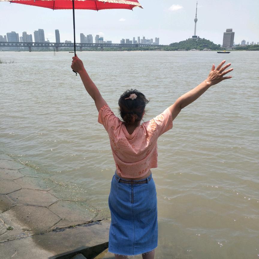 隐蝶