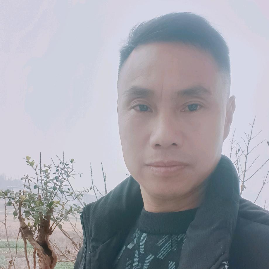 走在乡间的小路上