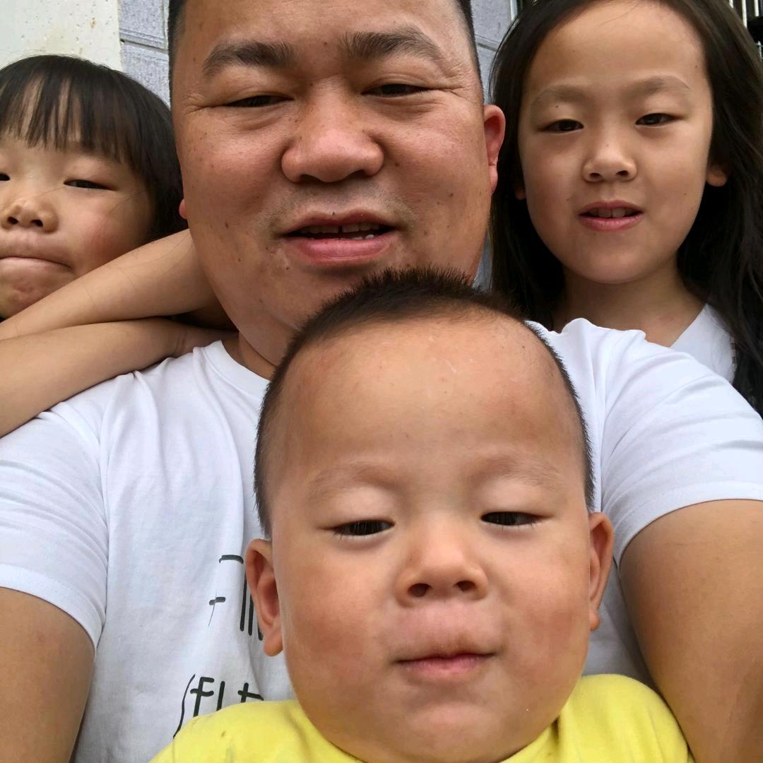 任泽亮，大件运输。