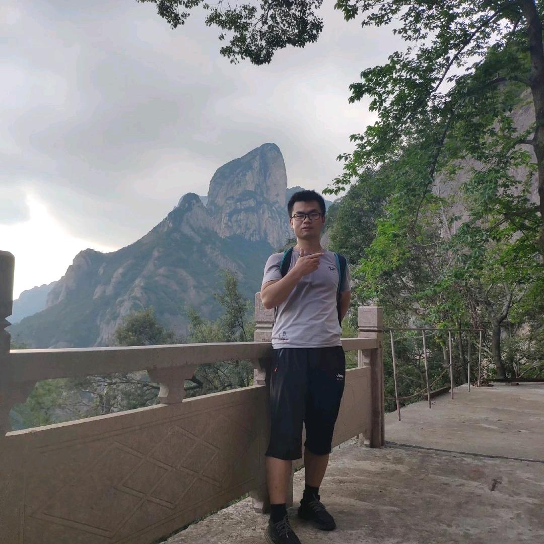 小楼一夜听春雨