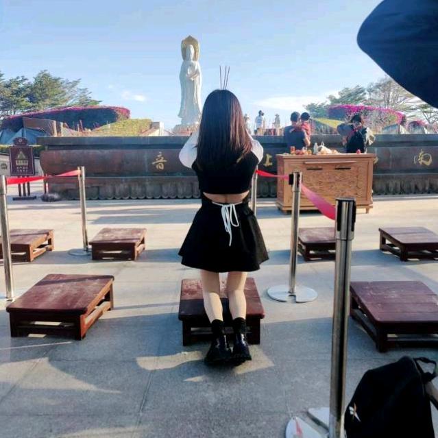 👄怡薰（拒绝连赞）