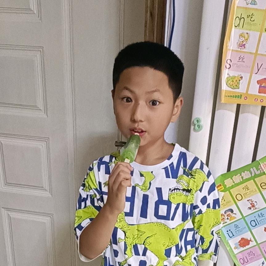抱着快乐飞