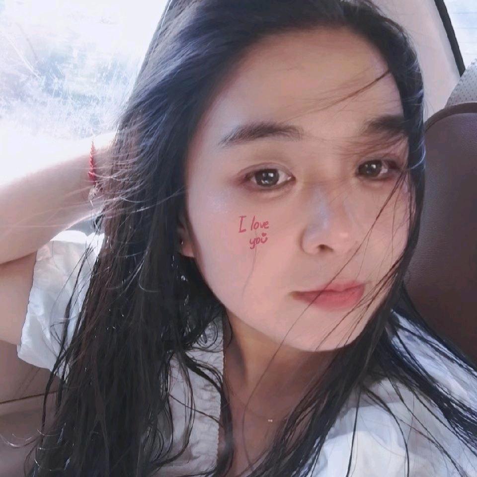 卖手机的小姐姐🎈
