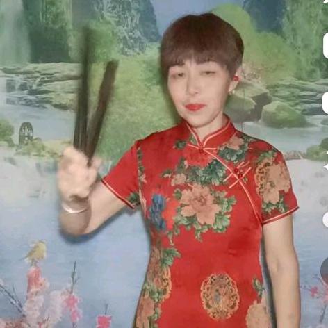 开心李姐晚上7、3O开播