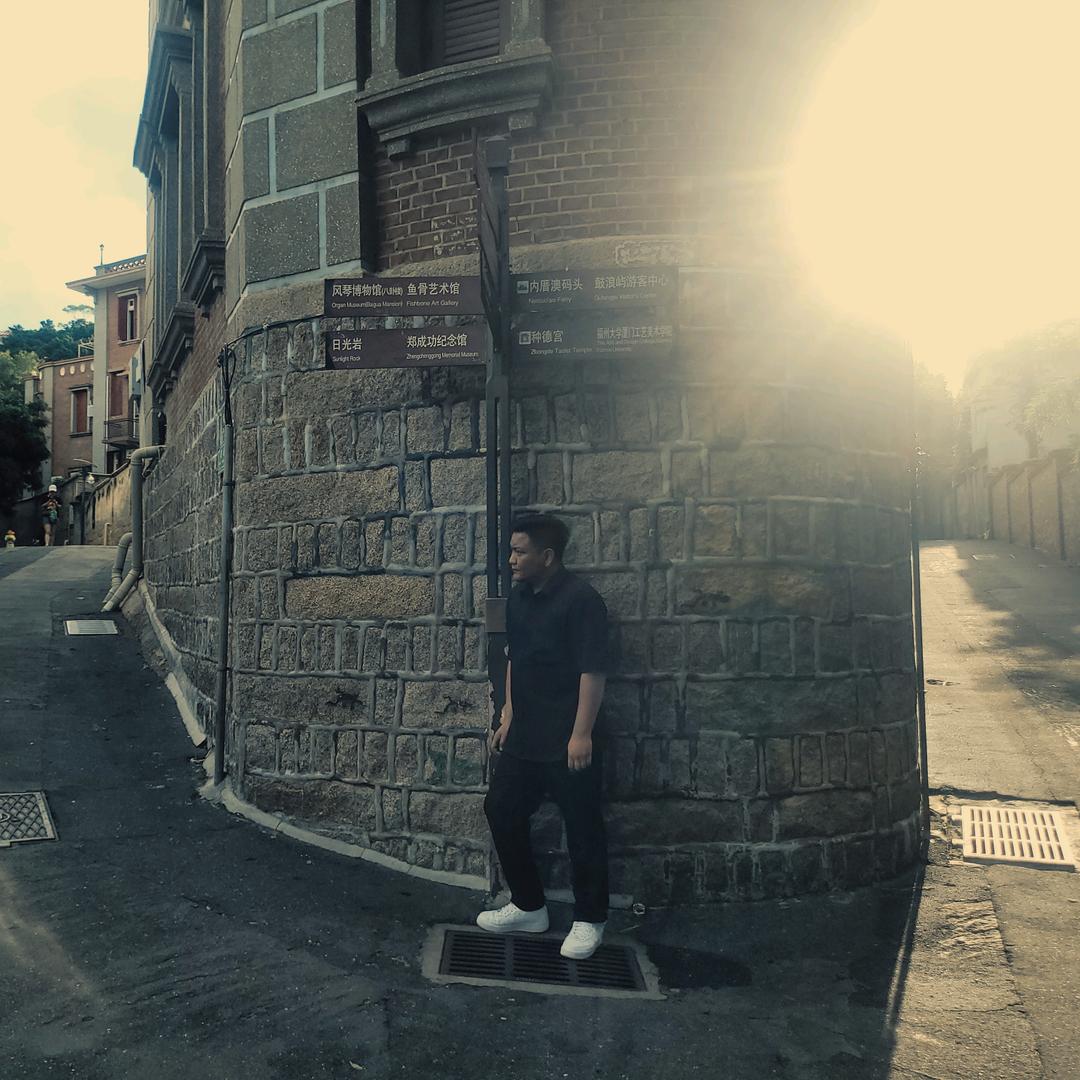 良人丶曲调悲伤