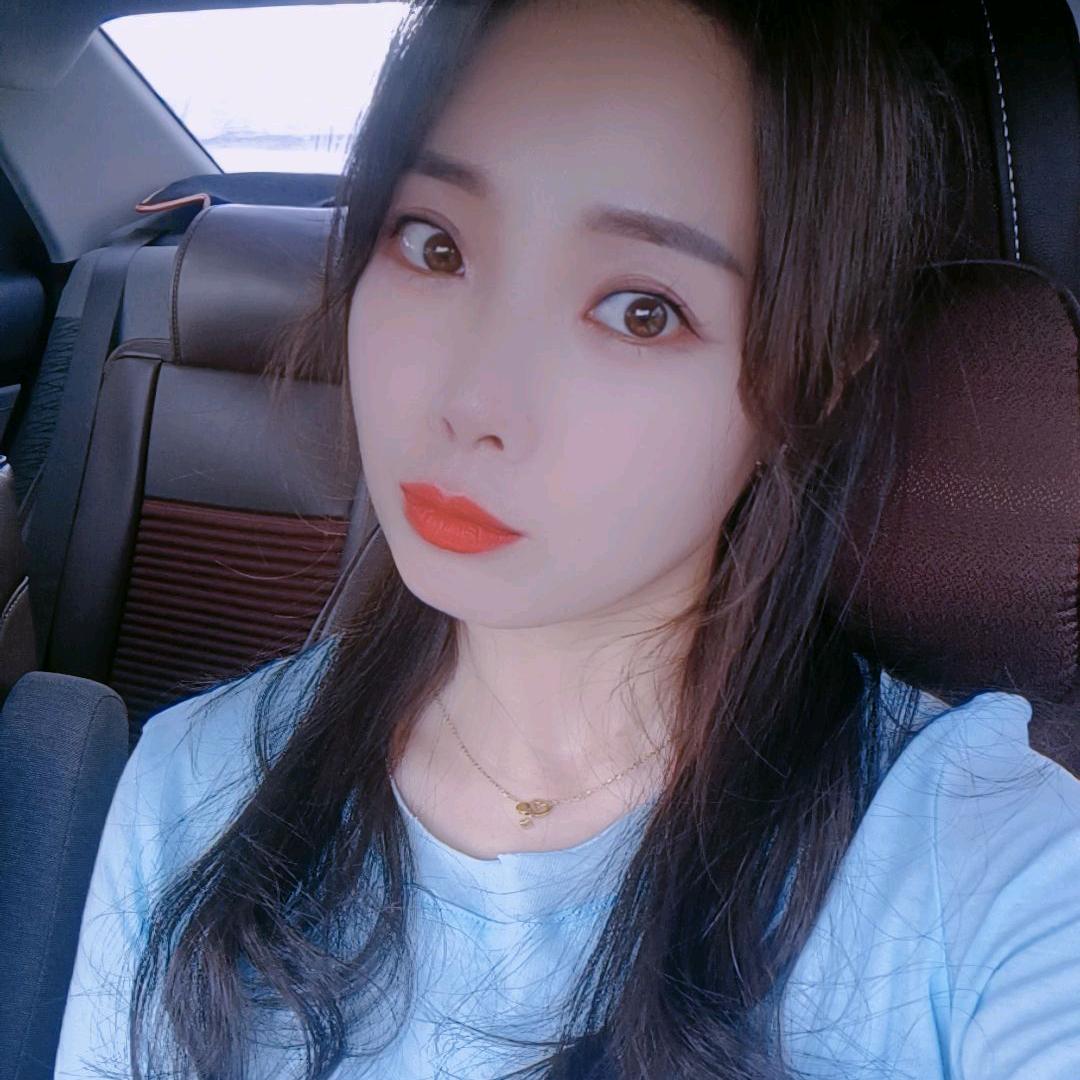 村里的姑娘