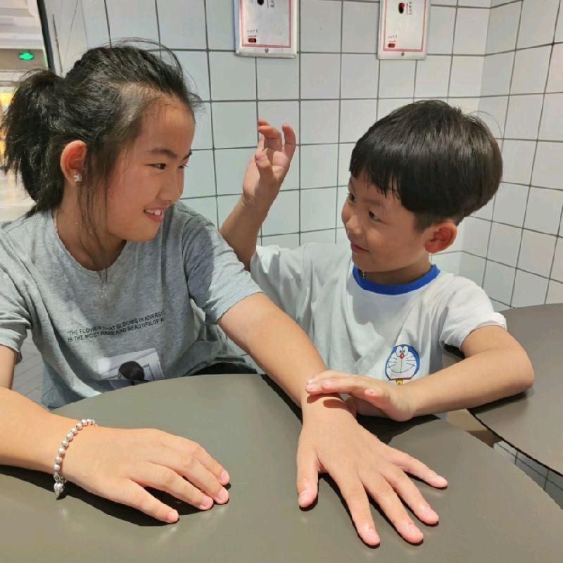 小菲同学不会飞