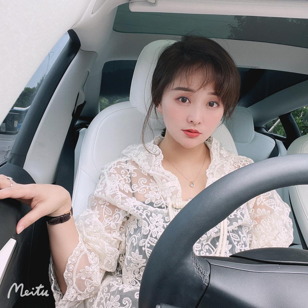 在超级大富婆的路上